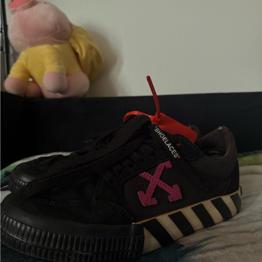 Off-White was and Pink Sneakers
